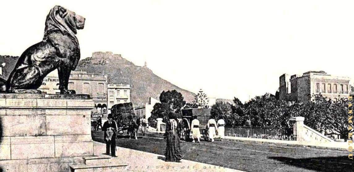 2296- Oran - Place d'Armes sans le theatre2.jpg